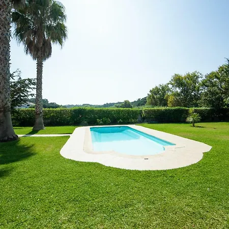 Meco Beautiful House - 4 Bedroom House With Pool Dom wakacyjny