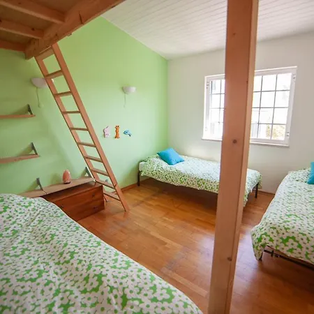Dom wakacyjny Meco Beautiful House - 4 Bedroom House With Pool Sesimbra