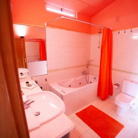 Meco Beautiful House - 4 Bedroom House With Pool * Σεσίμπρα